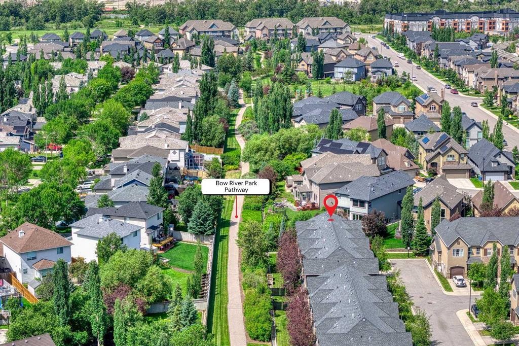 464 Quarry Villas Se, Calgary, AB - Outdoor With View