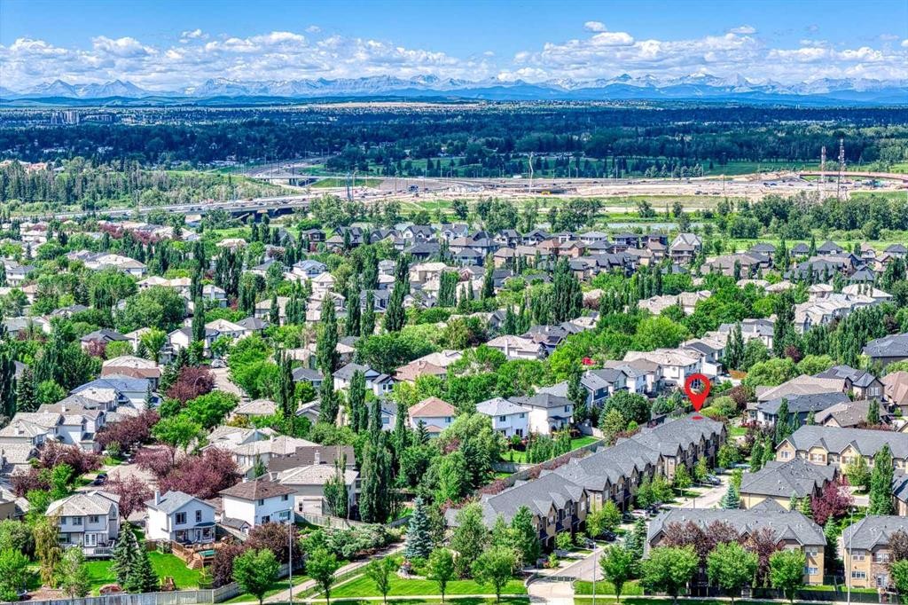464 Quarry Villas Se, Calgary, AB - Outdoor With View