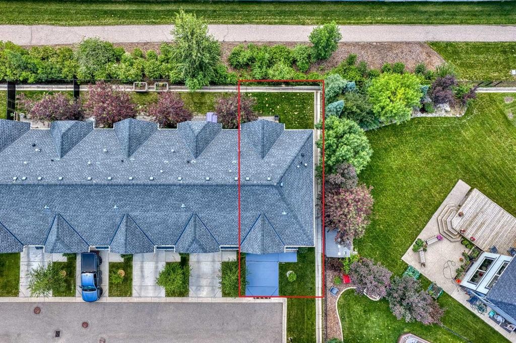 464 Quarry Villas Se, Calgary, AB - Outdoor