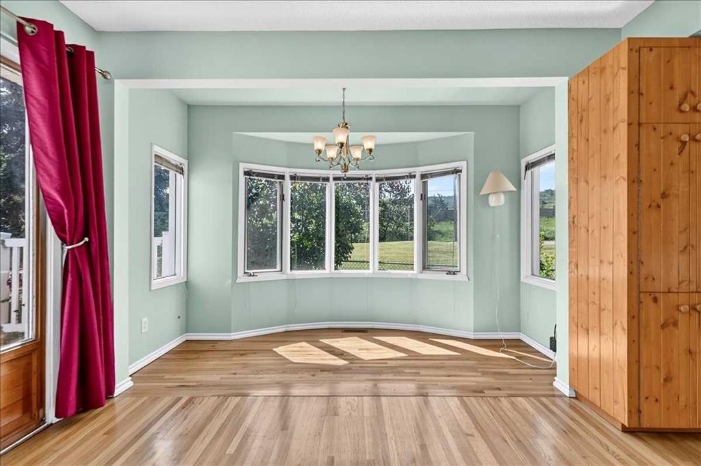 7727 Bowcliffe Crescent Nw, Calgary, AB - Indoor Photo Showing Other Room