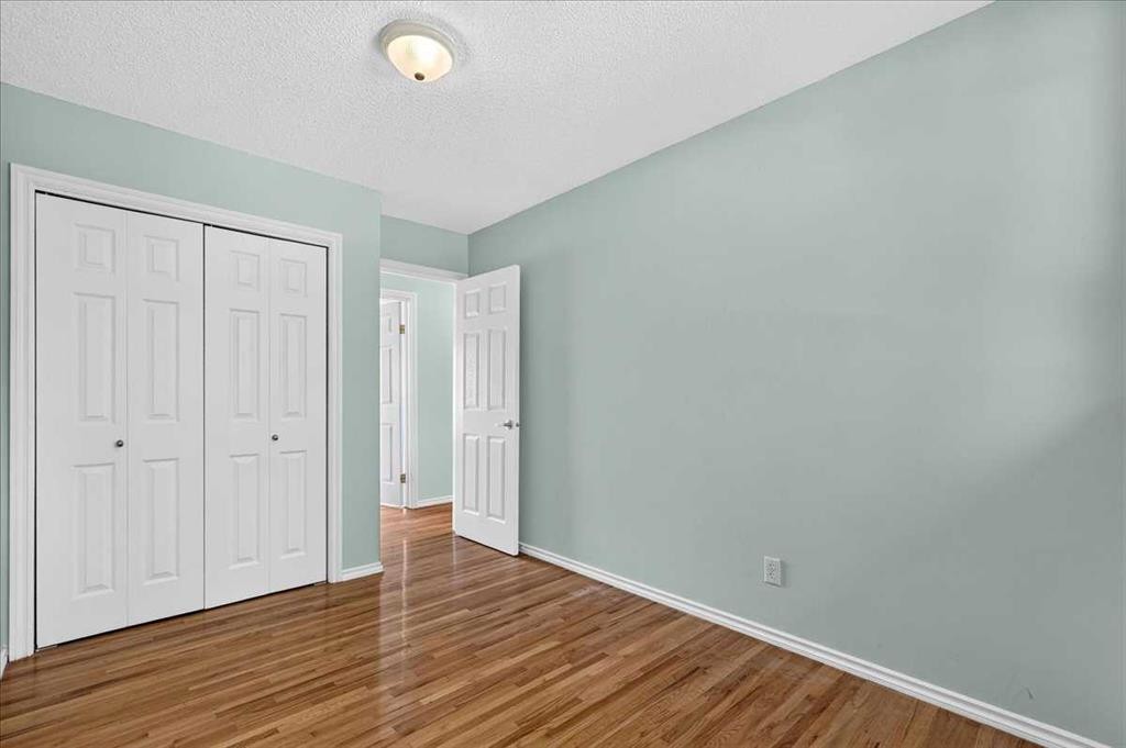 7727 Bowcliffe Crescent Nw, Calgary, AB - Indoor