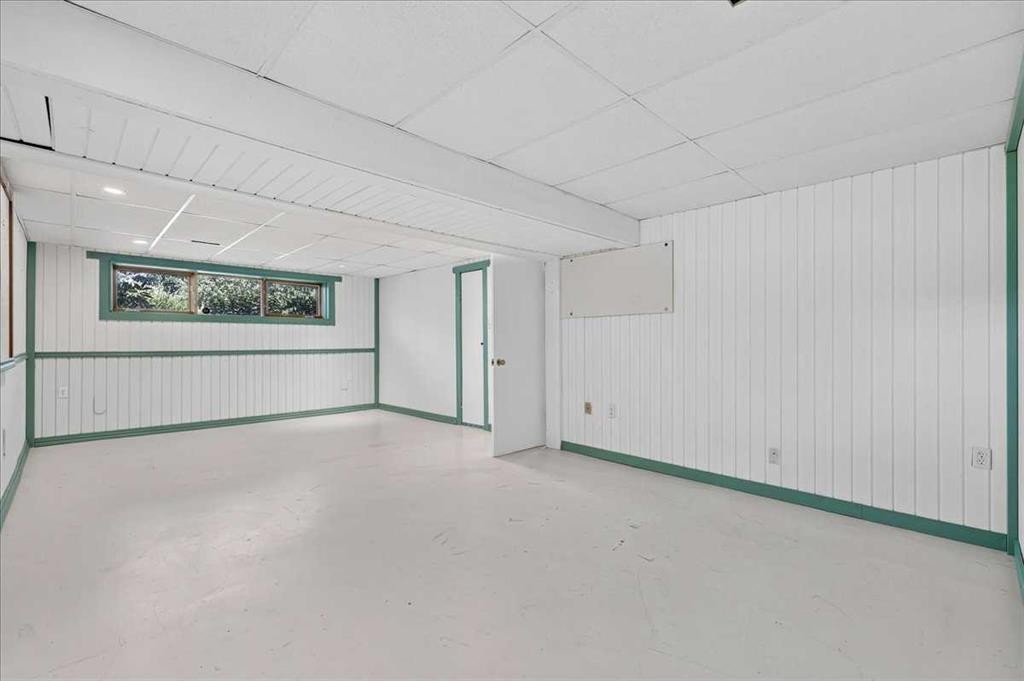 7727 Bowcliffe Crescent Nw, Calgary, AB - Indoor