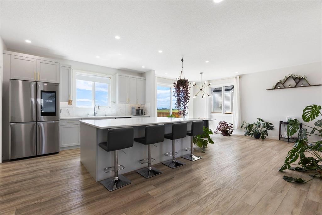 183 Brander Avenue, Langdon, AB - Indoor Photo Showing Kitchen With Upgraded Kitchen