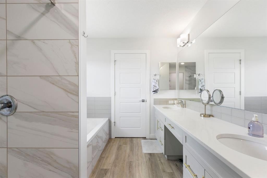 183 Brander Avenue, Langdon, AB - Indoor Photo Showing Bathroom