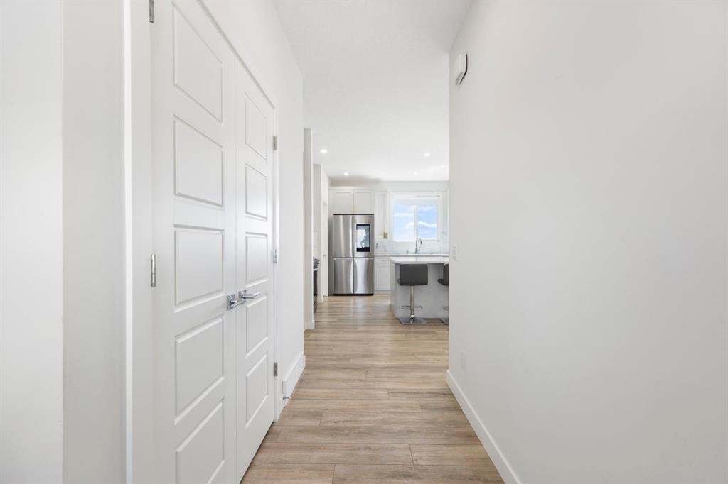 183 Brander Avenue, Langdon, AB - Indoor Photo Showing Other Room