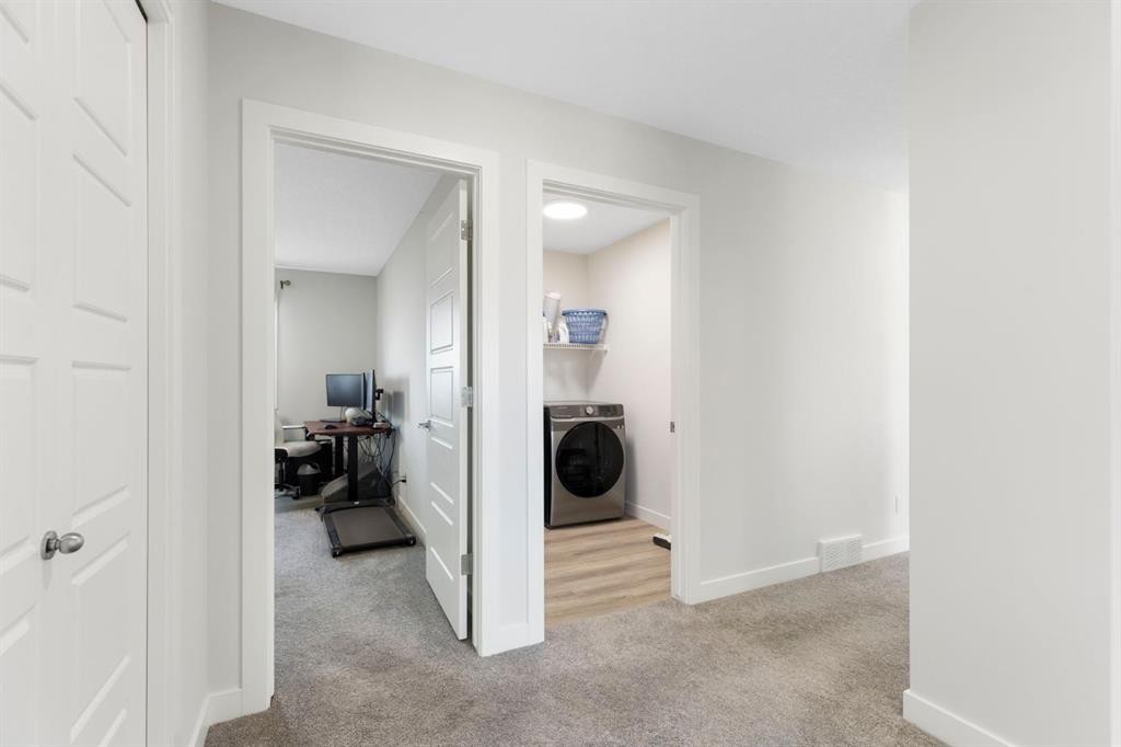 183 Brander Avenue, Langdon, AB - Indoor Photo Showing Other Room