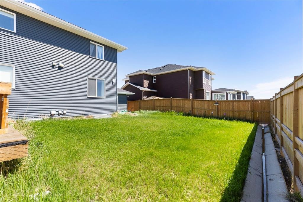 183 Brander Avenue, Langdon, AB - Outdoor