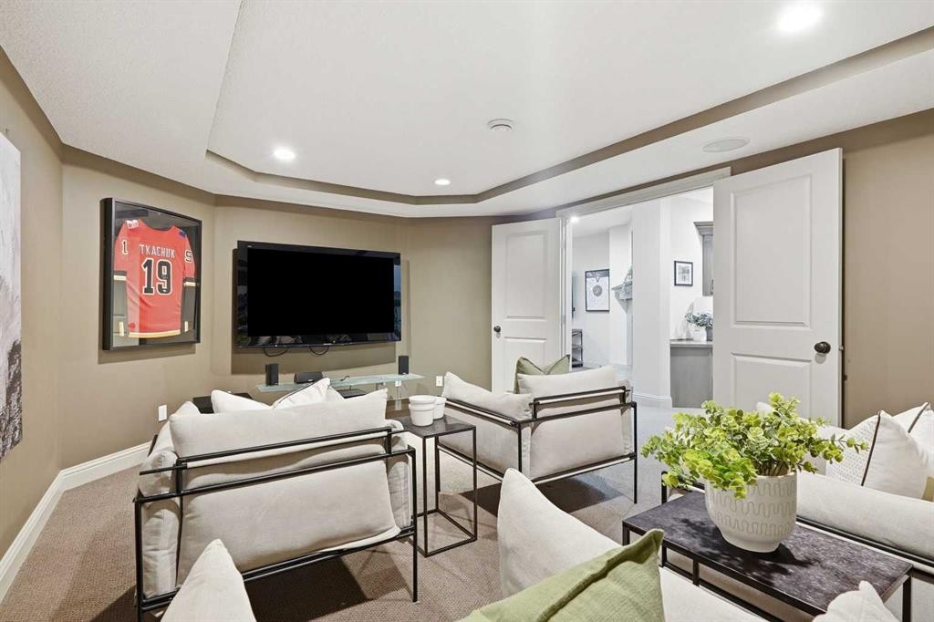 4221 17 Street Sw, Calgary, AB - Indoor