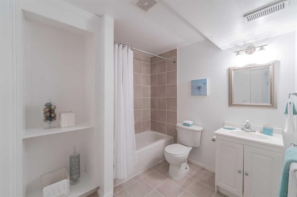 203 Coville Close Ne, Calgary, AB - Indoor Photo Showing Bathroom