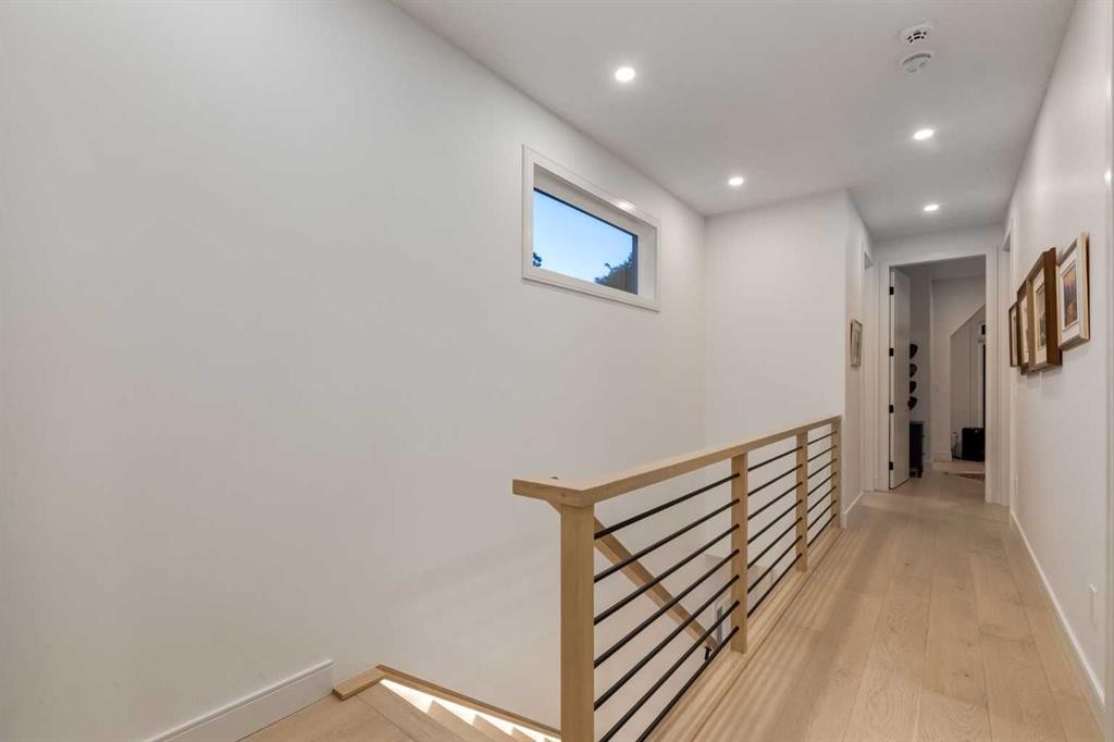 3719 2 Avenue Sw, Calgary, AB - Indoor Photo Showing Other Room