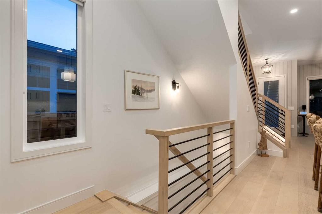 3719 2 Avenue Sw, Calgary, AB - Indoor Photo Showing Other Room