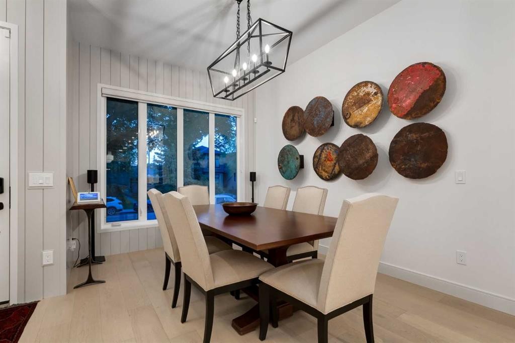 3719 2 Avenue Sw, Calgary, AB - Indoor Photo Showing Dining Room
