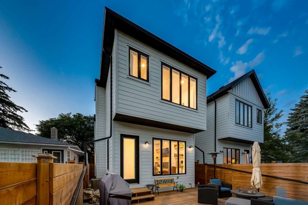 3719 2 Avenue Sw, Calgary, AB - Outdoor