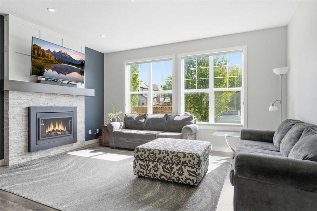 237 Mahogany Parade Se, Calgary, AB