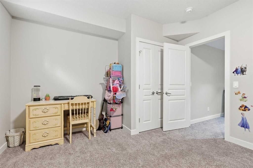 237 Mahogany Parade Se, Calgary, AB
