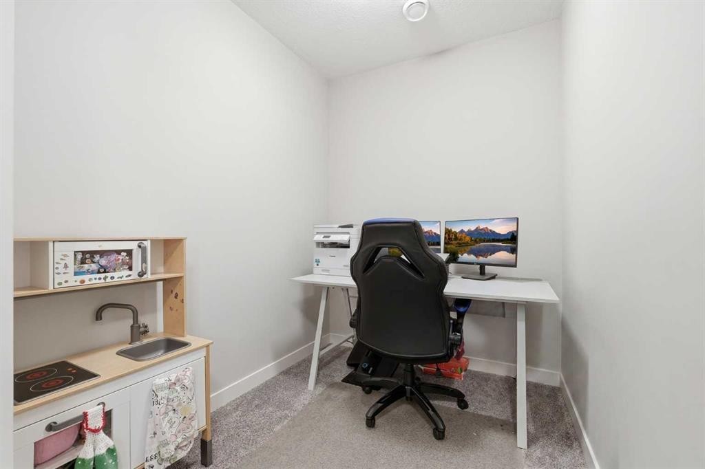 237 Mahogany Parade Se, Calgary, AB