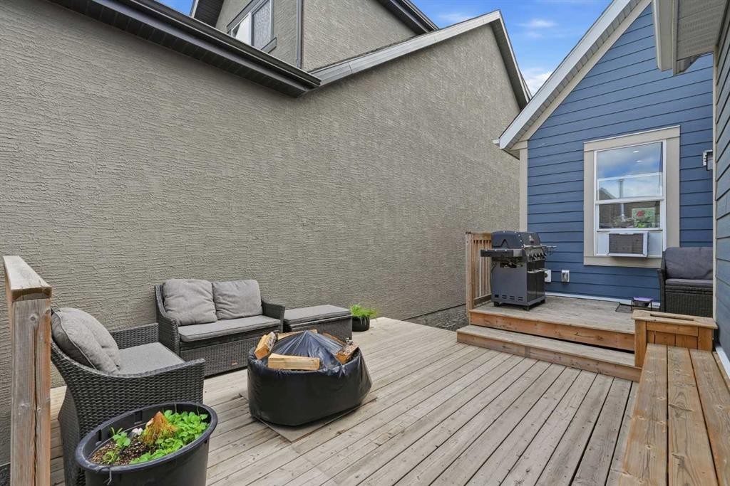 237 Mahogany Parade Se, Calgary, AB