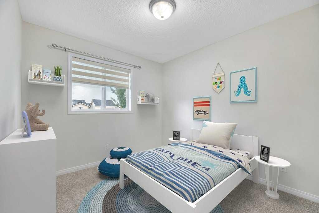 175 Prestwick Villas Se, Calgary, AB - Indoor Photo Showing Bedroom