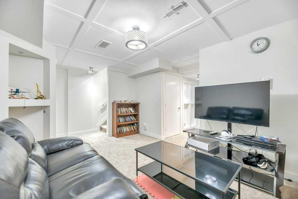 175 Prestwick Villas Se, Calgary, AB - Indoor