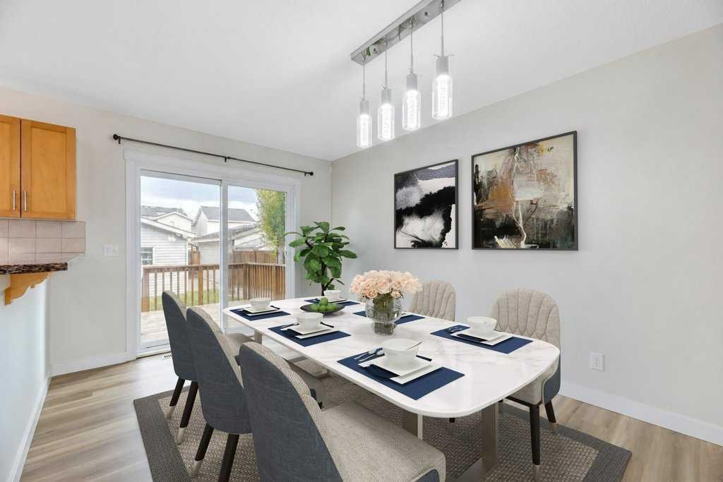 175 Prestwick Villas Se, Calgary, AB - Indoor Photo Showing Dining Room