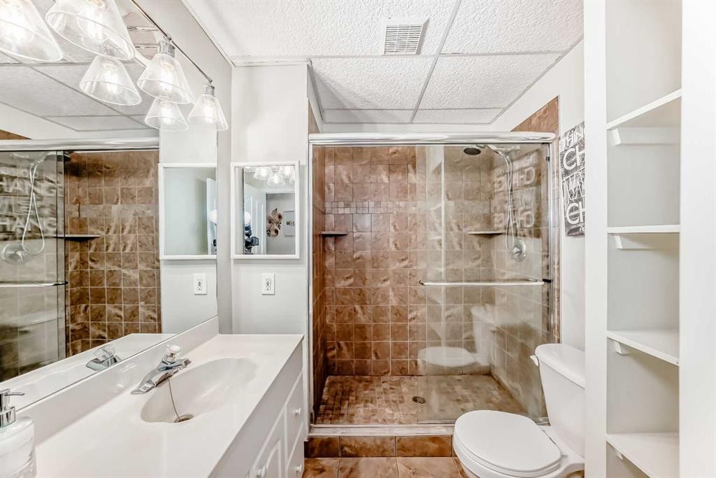 82 Mt Gibraltar Heights Se, Calgary, AB