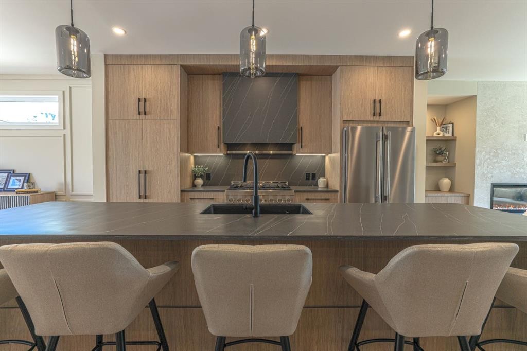 147 Heston Street Nw, Calgary, AB - Indoor