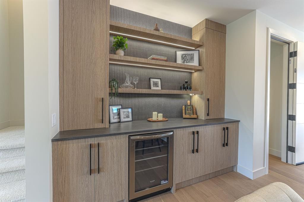 147 Heston Street Nw, Calgary, AB - Indoor Photo Showing Other Room