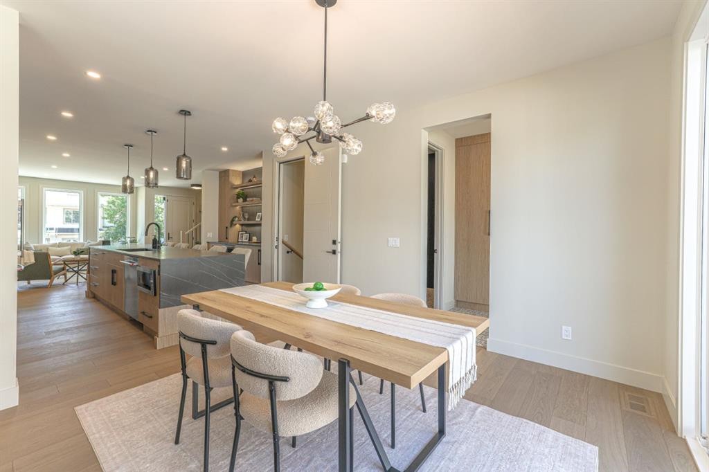 147 Heston Street Nw, Calgary, AB - Indoor Photo Showing Dining Room