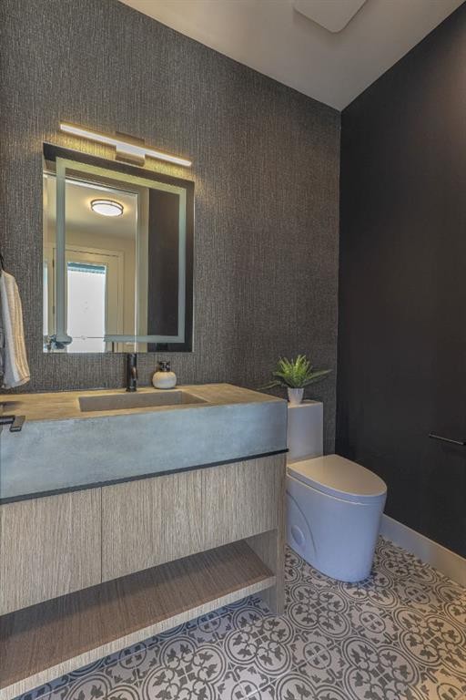 147 Heston Street Nw, Calgary, AB - Indoor Photo Showing Bathroom