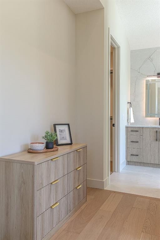 147 Heston Street Nw, Calgary, AB - Indoor