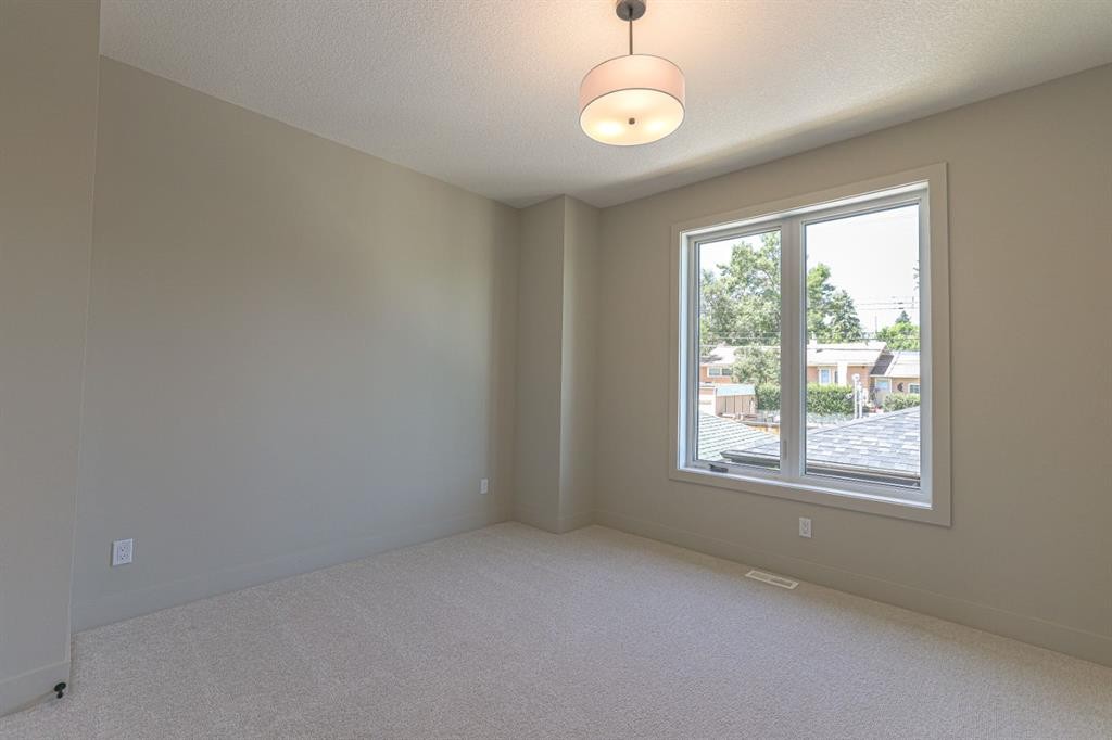 147 Heston Street Nw, Calgary, AB - Indoor Photo Showing Kitchen