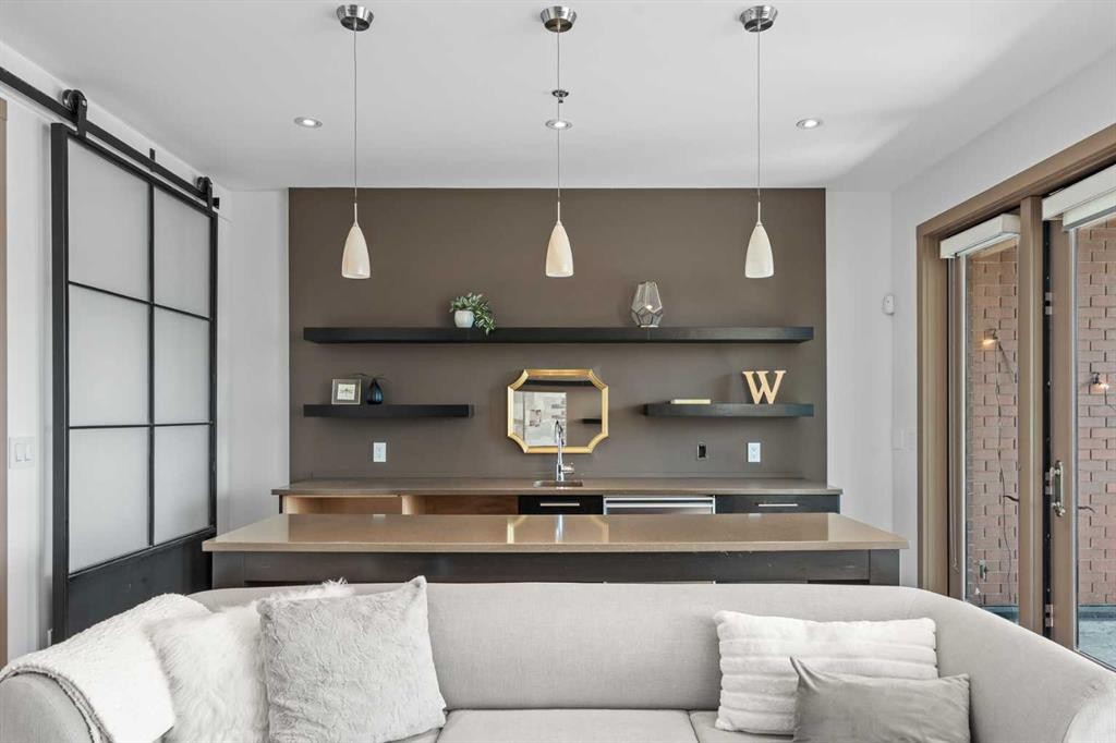 610 Aspen Meadows Hill Sw, Calgary, AB - Indoor