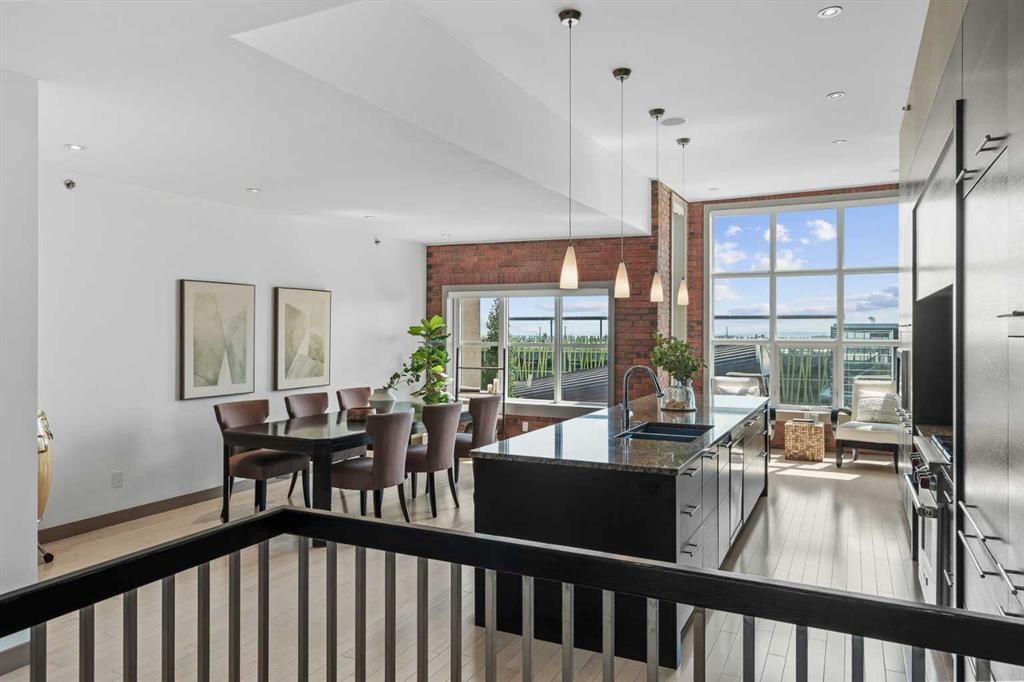 610 Aspen Meadows Hill Sw, Calgary, AB - Indoor