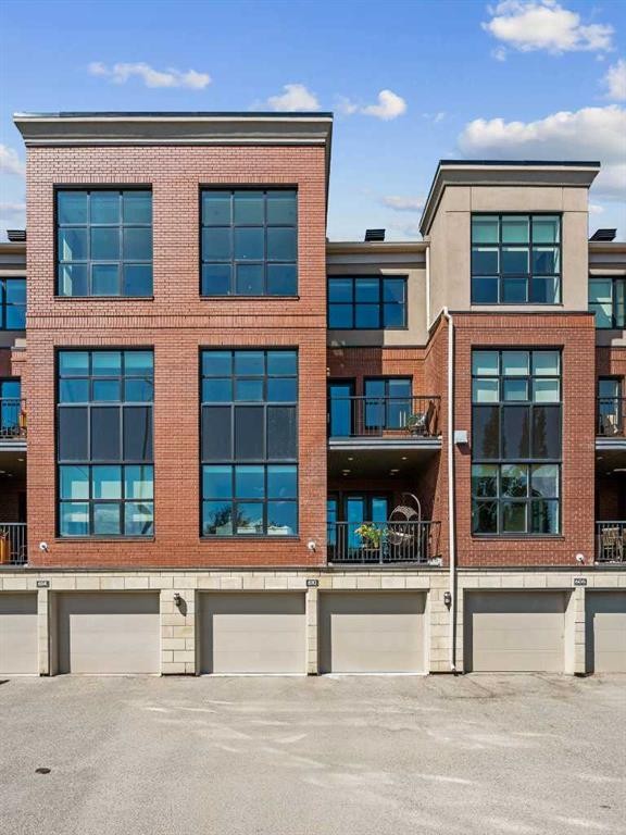 610 Aspen Meadows Hill Sw, Calgary, AB - Outdoor With Facade