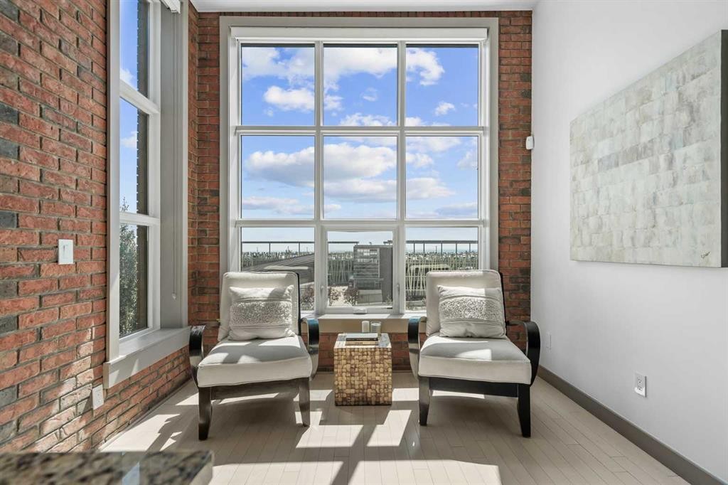 610 Aspen Meadows Hill Sw, Calgary, AB - Indoor Photo Showing Other Room