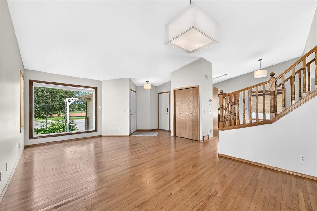 192 Riverbend Drive Se, Calgary, AB - Indoor Photo Showing Other Room