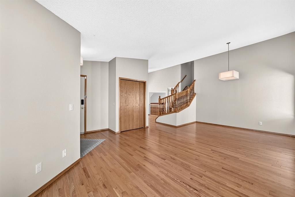 192 Riverbend Drive Se, Calgary, AB - Indoor Photo Showing Other Room