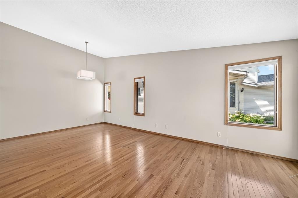 192 Riverbend Drive Se, Calgary, AB - Indoor Photo Showing Other Room