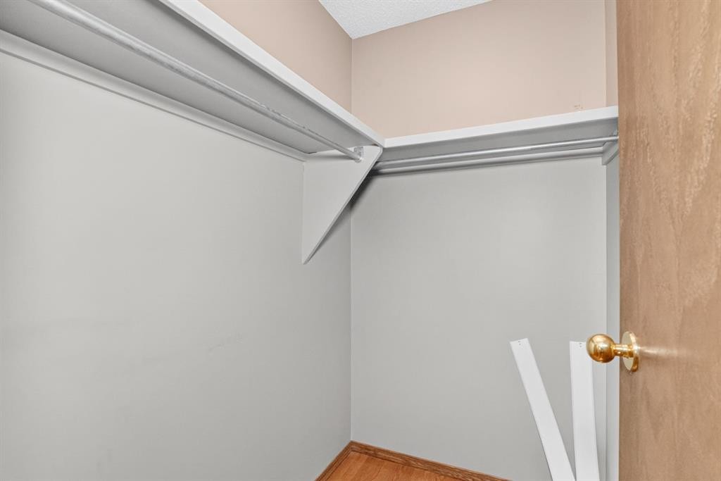 192 Riverbend Drive Se, Calgary, AB - Indoor Photo Showing Other Room