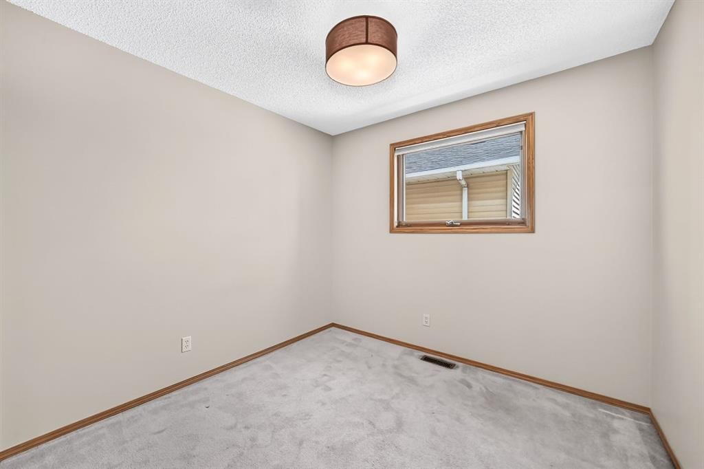 192 Riverbend Drive Se, Calgary, AB - Indoor Photo Showing Other Room