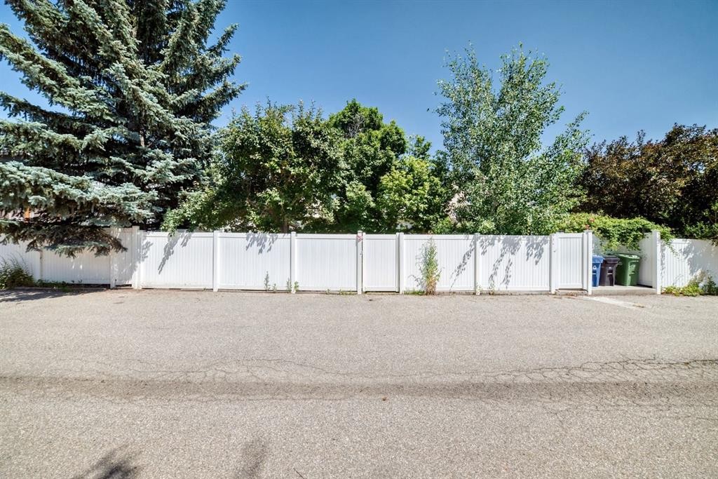 192 Riverbend Drive Se, Calgary, AB - Outdoor