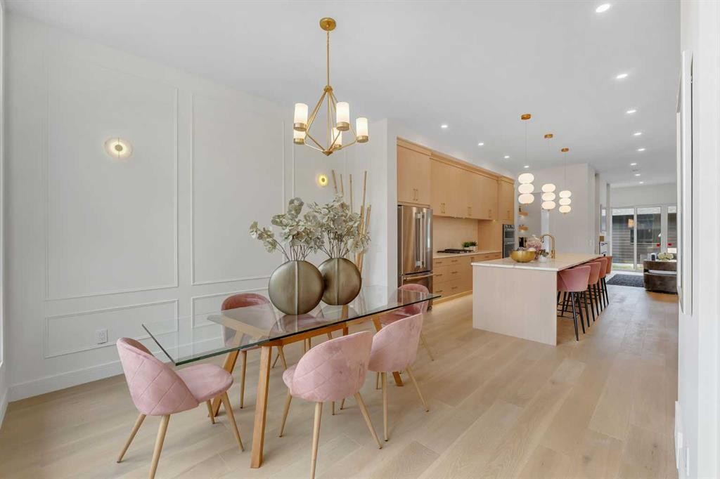 2136 5 Avenue Nw, Calgary, AB - Indoor Photo Showing Dining Room