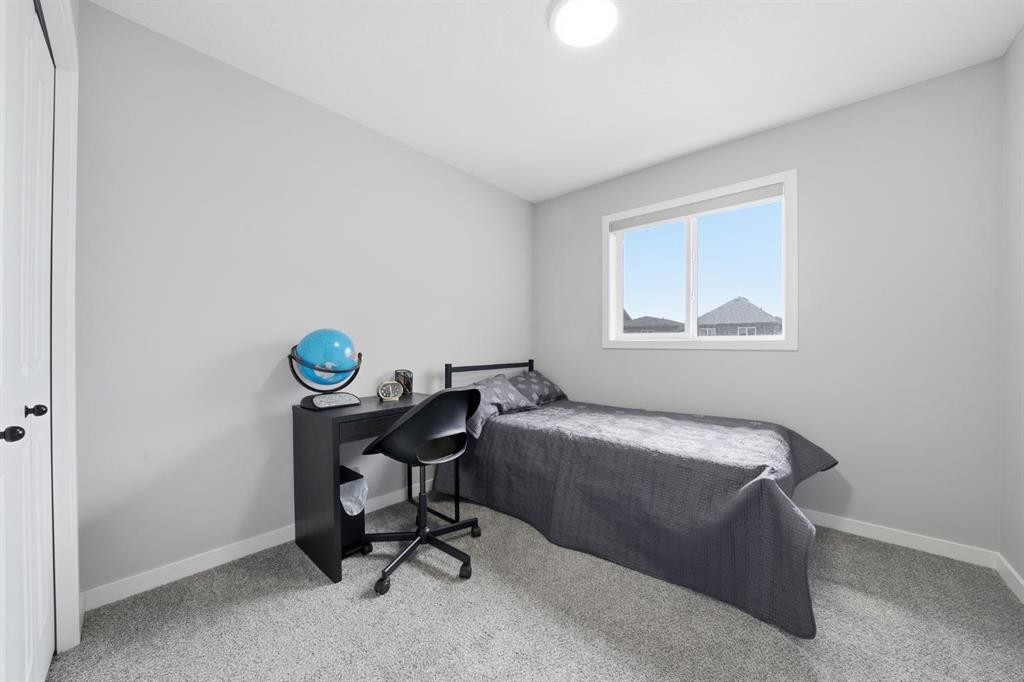 623 Savanna Crescent Ne, Calgary, AB - Indoor Photo Showing Bedroom