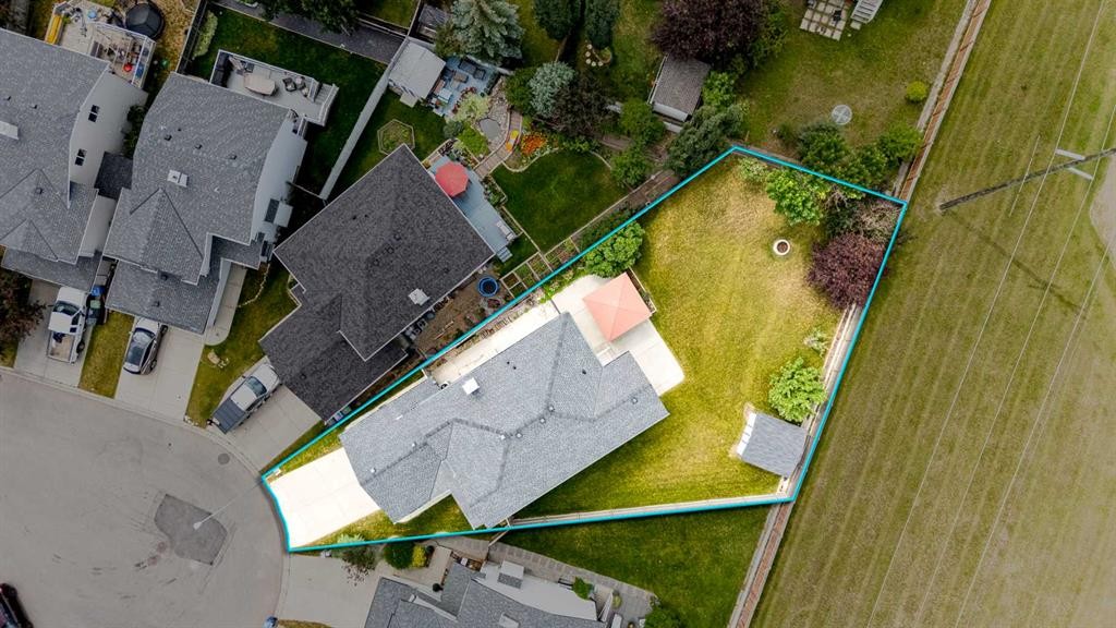 249 Scotia Point Nw, Calgary, AB - With View