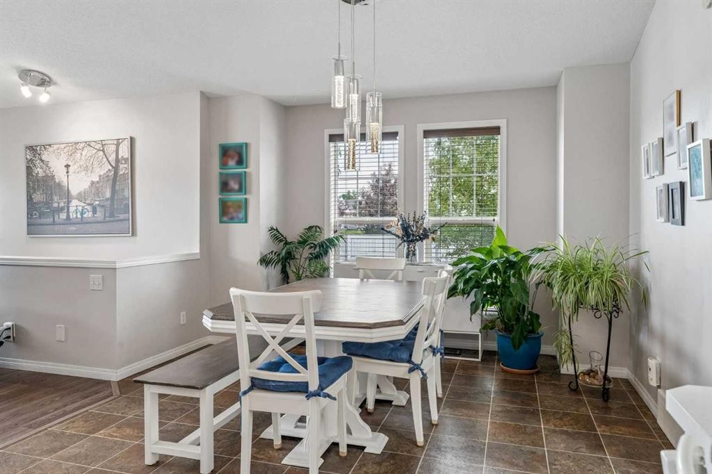 2046 New Brighton Gardens Se, Calgary, AB - Indoor Photo Showing Dining Room