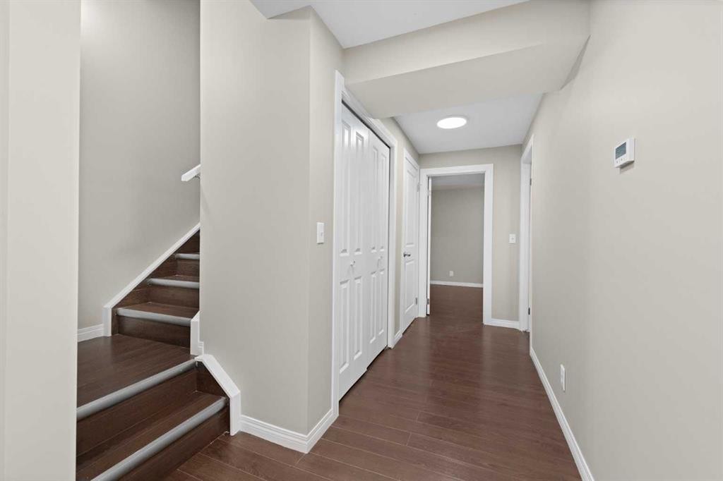 7 Panora Square Nw, Calgary, AB