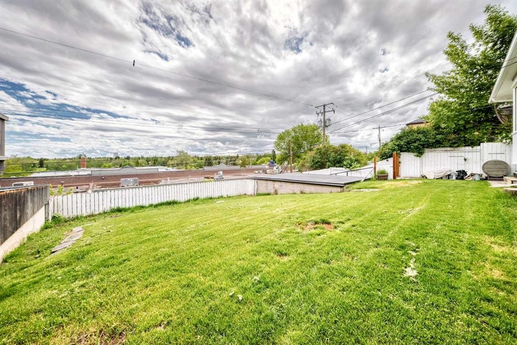 35 Collingwood Place Nw, Calgary, AB