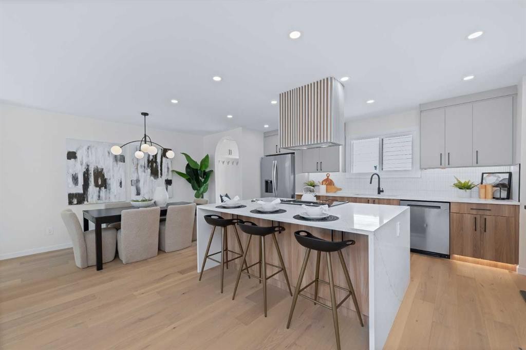 88 Cheyenne Crescent Nw, Calgary, AB - Indoor Photo Showing Kitchen With Upgraded Kitchen