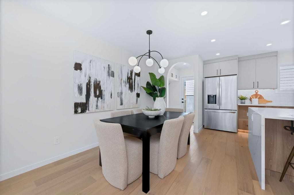 88 Cheyenne Crescent Nw, Calgary, AB - Indoor Photo Showing Kitchen