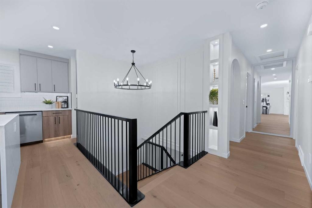 88 Cheyenne Crescent Nw, Calgary, AB - Indoor Photo Showing Other Room